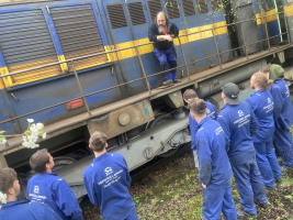 Automechanici a dieslová lokomotiva
