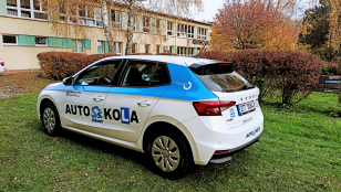 PŘEDSTAVUJEME NAŠI NOVOU HVĚZDU AUTOŠKOLY