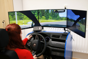 ŘIDIČSKÝ TRENAŽÉR AT-227