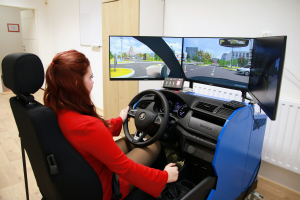 ŘIDIČSKÝ TRENAŽÉR AT-227