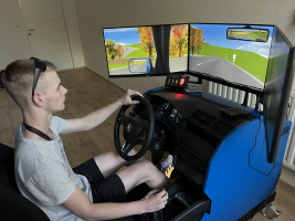 ŘIDIČSKÝ TRENAŽÉR AT-227