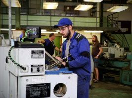 ZZ OBORŮ STROJNÍ MECHANIK A OBRÁBĚČ KOVŮ