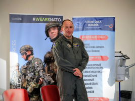 Prestižní beseda žáků naší školy s piloty bombardéru B-52