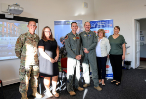 Prestižní beseda žáků naší školy s piloty bombardéru B-52
