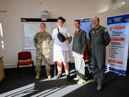 Prestižní beseda žáků naší školy s piloty bombardéru B-52