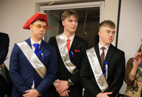 Stužkovací večírek PSČ4 – první krok k dospělosti