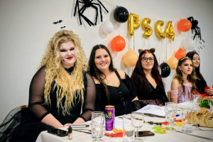 Stužkovací večírek PSČ4 – první krok k dospělosti