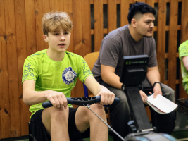 Veslovali jsme až do středu Země!