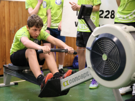 Veslovali jsme až do středu Země!