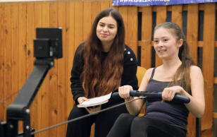 Veslovali jsme až do středu Země!