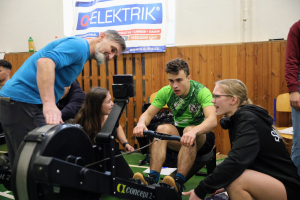 Veslovali jsme až do středu Země!