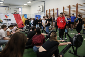 Veslovali jsme až do středu Země!