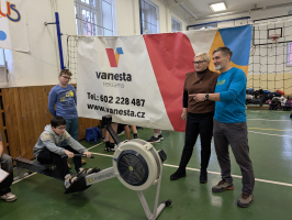 Veslovali jsme až do středu Země!