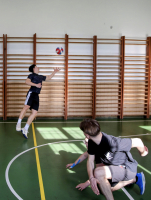 VOLEJBALOVÁ BITVA ROKU: MATURANTI VS. UČITELÉ!