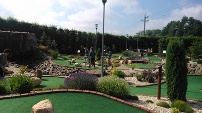 Dostaveníčko s minigolfem