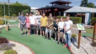 Tenis a minigolf
