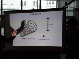 Exkurze do Ústavu organické chemie a biochemie Akademie věd ČR