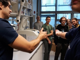 Exkurze do Ústavu organické chemie a biochemie Akademie věd ČR