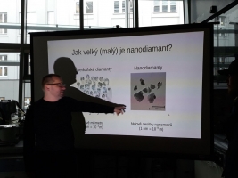 Exkurze do Ústavu organické chemie a biochemie Akademie věd ČR