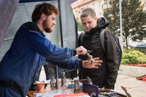 Den řemesel v kapkách deště