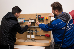 Den řemesel v kapkách deště