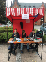 Den řemesel v kapkách deště