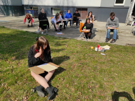 Sociální činnost v paprscích slunce