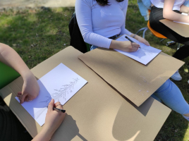 Sociální činnost v paprscích slunce