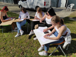 Sociální činnost v paprscích slunce