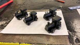 Strojní mechanici vytvářejí i hračky!